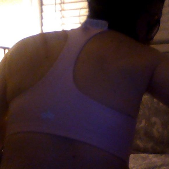 Black and Pink Alo Sports Bra - Picture 4 of 5